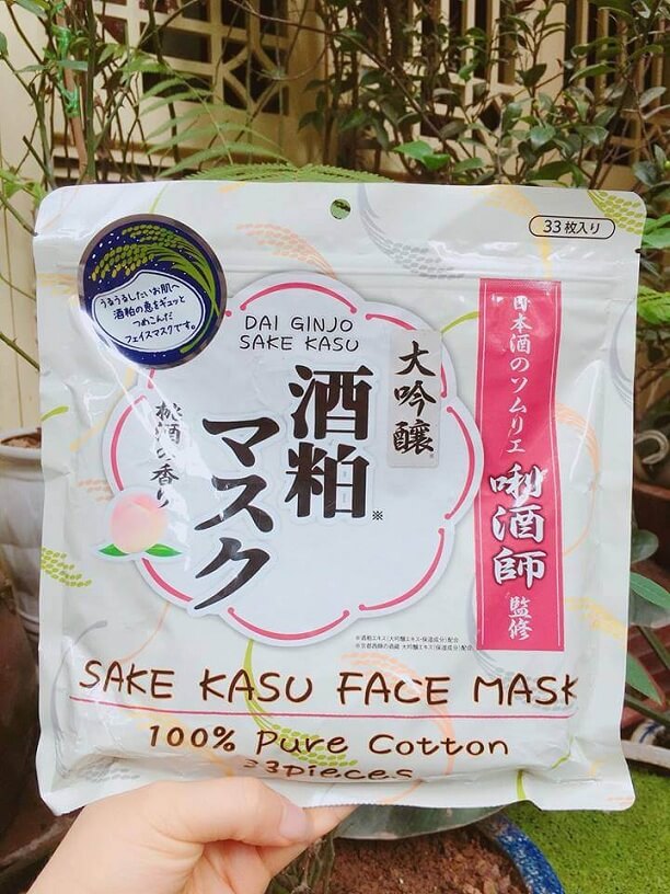 mat-na-ba-ruou-sake-kasu-face-mask-1.jpg